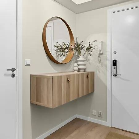 Bright And Cozy 3-bedroom In Gamle