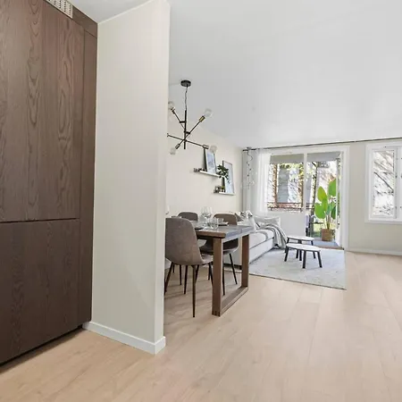 Bright And Cozy 3-bedroom In Gamle
